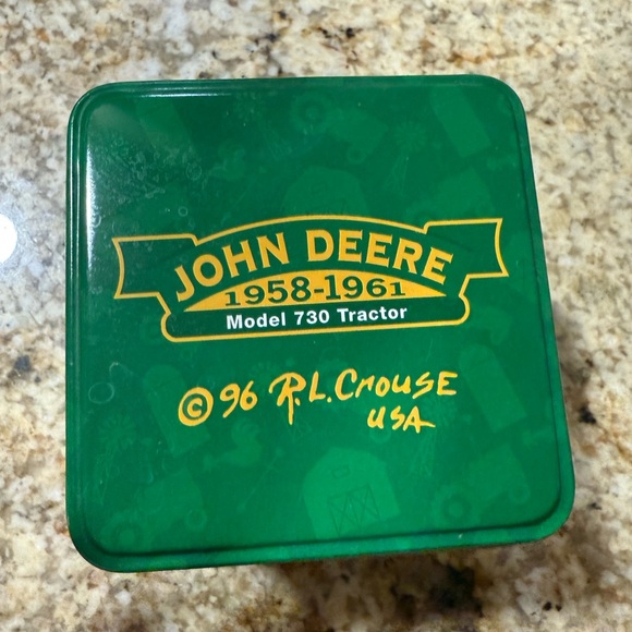 Vintage Storage John Deere Farm Tactor Tin 1958-1961 - Picture 5 of 7